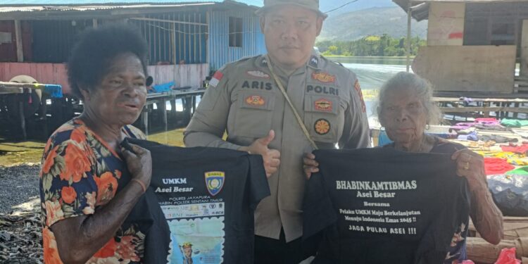 Baru Lima Hari Bertugas, Bhabinkamtibmas Asei Besar Gerak Cepat Angkat UMKM Lukisan Kulit Kayu 
