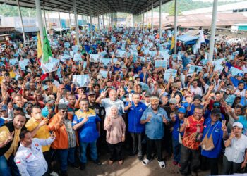 Ribuan Masyarakat Padati Kampanye dan Tatap Muka Terbatas MDF di Yapen