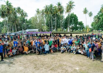 Kampanye di Pulau Numfor, Matius Fakhiri Janji Bangun Papua Hingga ke Daerah Terpencil