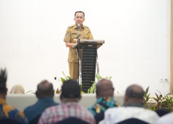 Bangun Kolaborasi dengan Tokoh Adat, Pj Gubernur Papua Agus Fatoni Ajak Wujudkan PSU Damai