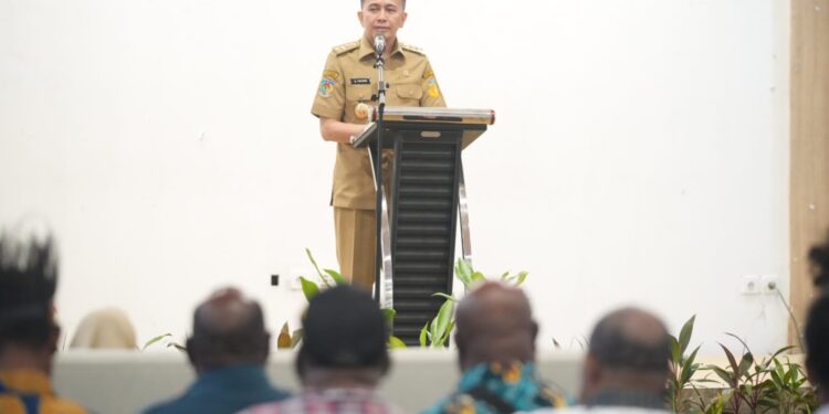 Bangun Kolaborasi dengan Tokoh Adat, Pj Gubernur Papua Agus Fatoni Ajak Wujudkan PSU Damai