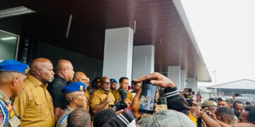 Tanggapan Tegas Gubernur Papua Tengah kepada Pencaker Kode R