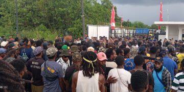 Geram Ratusan Masa Sambangi KPU Papua Minta Bawaslu Bersikap Objektif Dalam Rapat Pleno Provinsi