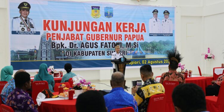 Pj Gubernur Papua Agus Fatoni Ajak Masyarakat Supiori Jaga Iklim Kondusif dan Sukseskan PSU 6 Agustus