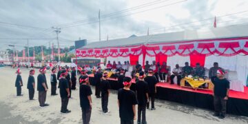 Lomba Gerak Jalan Indah Meriahkan HUT ke-80 RI di Kabupaten Nabire