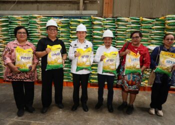 Pj Gubernur Papua Agus Fatoni Sidak Gudang Beras, Kepala Bulog: Harga Stabil dan Stok Beras Cukup Sampai 4 Bulan Kedepan