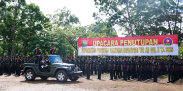 LANTIK 1.194 PRAJURIT TNI AD, PANGDAM CENDERAWASIH : JADILAH PRAJURIT YANG DICINTAI DAN MENCINTAI RAKYAT