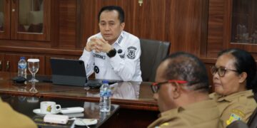 Inflasi di Papua Terkendali, Pj Gubernur Agus Fatoni Pastikan Stok Beras Aman dan Harga Terkendali