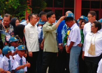 PJ. Gubernur Papua Agus Fatoni Terus Damping Gibran dalam Dua Hari Kunjungan di Papua