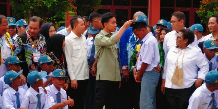 PJ. Gubernur Papua Agus Fatoni Terus Damping Gibran dalam Dua Hari Kunjungan di Papua