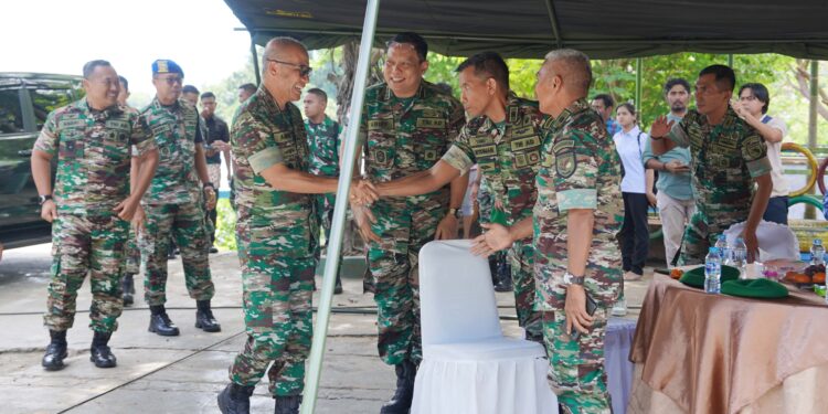 Pangdam XVII/Cenderawasih Hadiri Launching MBG di SMPN 3 Jayapura