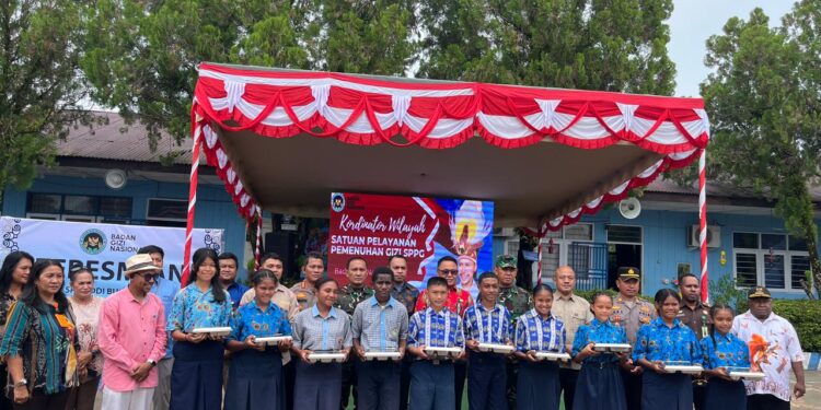 Peluncuran Program Makan Bergizi Gratis (MBG) di SMP Negeri 1 Nabire