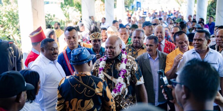 Tiba di Jayapura Gubernur dan Wagub Ajak Masyarakat Rajut Kebersamaan Bangun Papua
