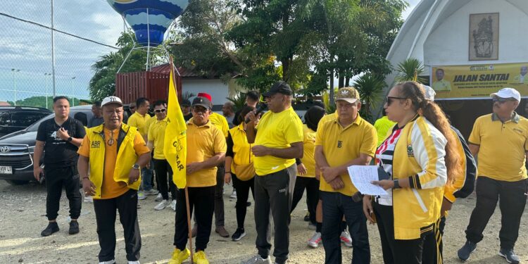 Ketua DPD Partai Golkar Papua Matius Fakhiri Hadir dan Lepas Peserta Jalan Santai Meriahkan HUT Golkar ke- 61 Tahun
