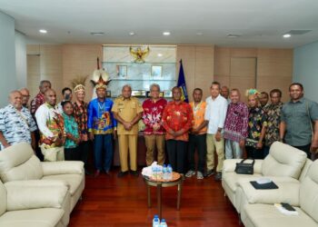 Pertemuan Kementerian Kehutanan, Forum Adat Tabi Saireri, dan Gubernur Papua terkait Pemusnahan Mahkota Cenderawasih