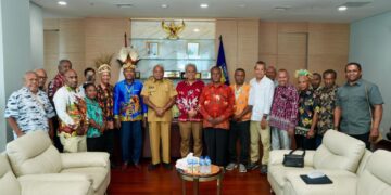 Pertemuan Kementerian Kehutanan, Forum Adat Tabi Saireri, dan Gubernur Papua terkait Pemusnahan Mahkota Cenderawasih