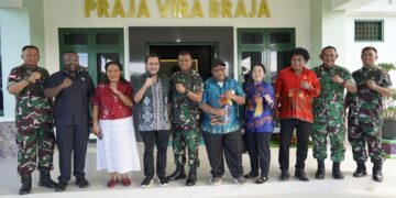 Danrem 173/PVB Brigjen TNI Frits W.R. Pelamonia Terima Kunjungan Wakil Ketua DPD RI Yorris Raweyai: Sinergi dalam Menyerap Aspirasi Masyarakat Papua Tengah