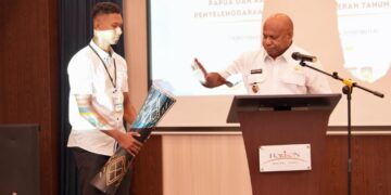 Gubernur Matius Fakhiri Buka Rapat Koordinasi Pengawasan Pemerintahan Daerah 2025