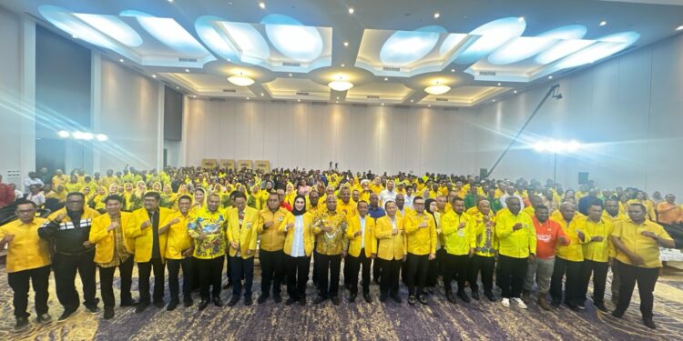 Kehadiran Matius Fakhiri dan Aryoko Rumaropen Menandai Momen Kemenangan di Musda XI Golkar Papua