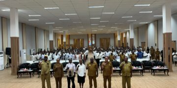 Gubernur Matius Fakhiri Fokus Tingkatkan Pengawasan di OPD pada Hari Kedua Jabatannya