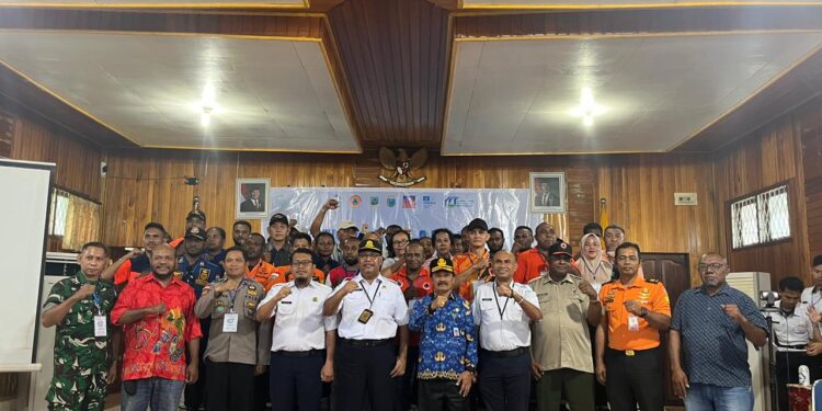 Sekolah Lapang Gempa Bumi dan Tsunami (SLG) Tahun 2025 Meningkatkan Kesiapsiagaan Masyarakat Nabire Menghadapi Gempa Bumi dan Tsunami