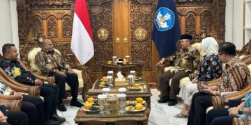 Gubernur Papua Bertemu Mendikdasmen Evaluasi Kebijakan Pendidikan Daerah