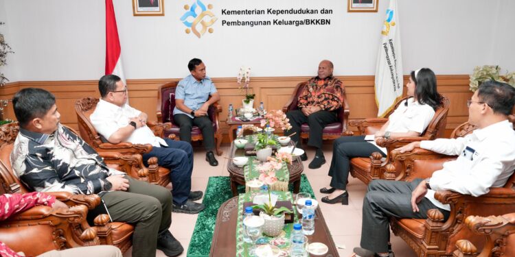 Menteri Wihaji dan Gubernur Fakhiri Bersinergi Perkuat Pembangunan Kependudukan, Wujudkan Papua Emas 2045