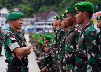 Pangdam XVII/Cenderawasih Sambut 3 Yonif TP Baru: “Hanya Prajurit Terbaik yang Bertugas di Tanah Papua”