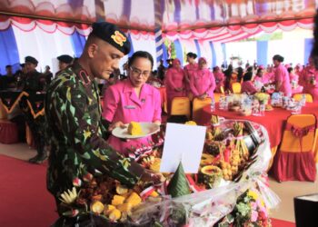 PERINGATI HUT KE-80, DANSAT BRIMOB POLDA PAPUA TEGASKAN KOMITMEN PENGABDIAN UNTUK MASYARAKAT