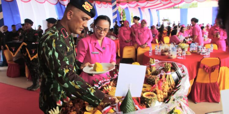 PERINGATI HUT KE-80, DANSAT BRIMOB POLDA PAPUA TEGASKAN KOMITMEN PENGABDIAN UNTUK MASYARAKAT
