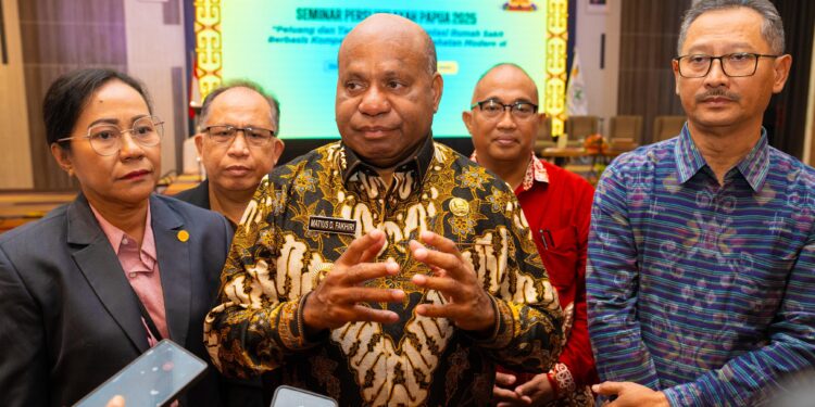 Gubernur Papua Tegaskan Komitmen Pembangunan Kesehatan Merata di Seluruh Papua dalam Seminar PERSI