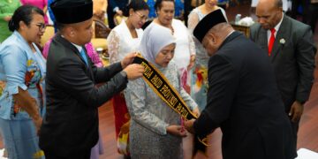 Gubernur Mengkukuhkan Ny Ra”Fatul Mulkiyah Matius Fakhiri Sebagai Bunda PAUD Provinsi Papua