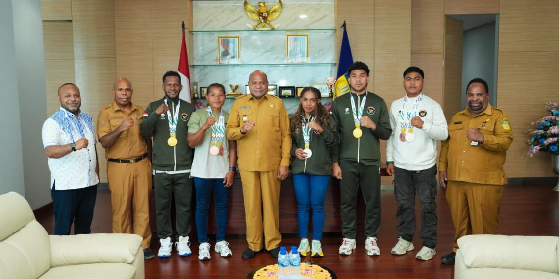 Gubernur  Papua Undang  Atlet  Asal Papua  yang  Berprestasi di Sea Games Thailand 2025