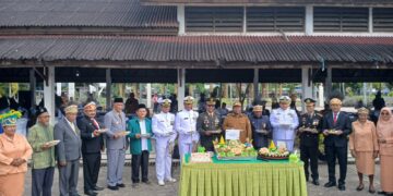 Wakil Gubernur Papua Barat Daya Pimpin Upacara HAB ke-80 Kemenag RI, Ditutup Pemotongan Tumpeng sebagai Simbol Keharmonisan